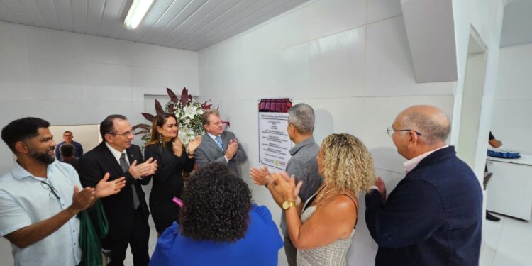 Laranjeiras inaugura fábrica de chocolate do CRAM