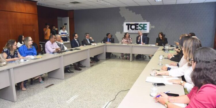 Tribunal de Contas de Sergipe discute realidade da educação durante transição de mandatos em municípios
