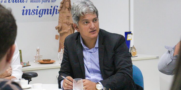 Prefeito eleito de Socorro, Dr. Samuel dialoga com Sebrae, Codise e Sergas para impulsionar o desenvolvimento econômico do município