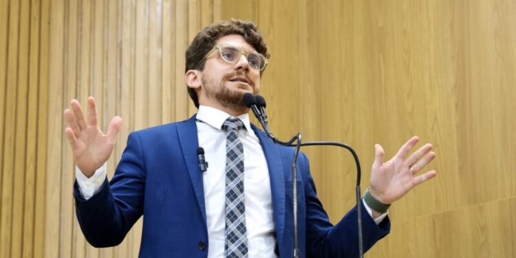 “Aracaju sim! São Cristóvão não! Esse é o desejo do povo”, diz Breno Garibalde