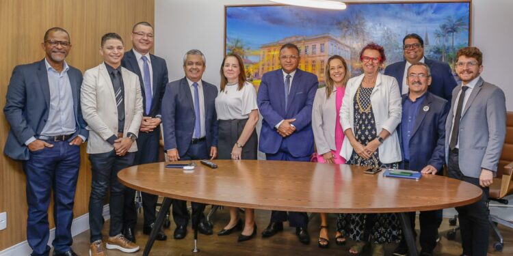 Vereadores se reúnem com promotora de Justiça Dra. Lilian Mendes para dialogar sobre a volta da prova para se candidatar a conselheiro tutelar