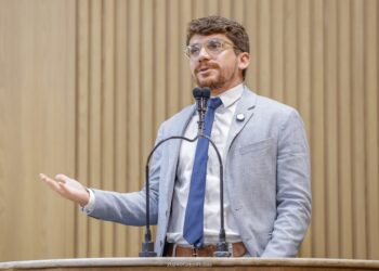 “Não é só asfalto e concreto que desenvolve uma cidade”, diz Breno
