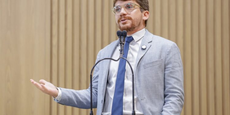 “Não é só asfalto e concreto que desenvolve uma cidade”, diz Breno