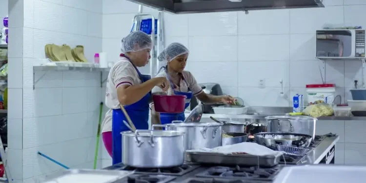 Pequenas empresas sergipanas geraram cerca de 80% dos empregos de janeiro a setembro