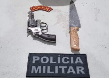 Polícia Militar prende suspeitos por porte ilegal de arma de fogo no Bairro América em Aracaju