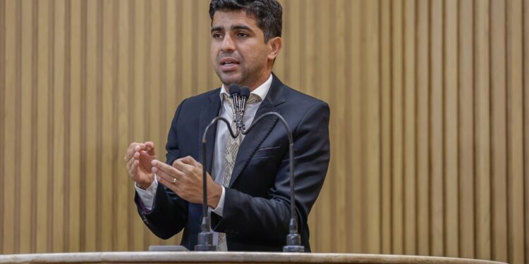 Vereador Pastor Diego cobra melhor segurança e atendimento no Parque da Sementeira