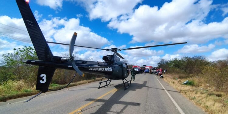 Operação conjunta atende sinistro de trânsito com morte e pessoas presas às ferragens na Rodovia SE-175