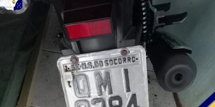 PM recupera veículo com restrição de furto de roubo em Nossa Senhora do Socorro