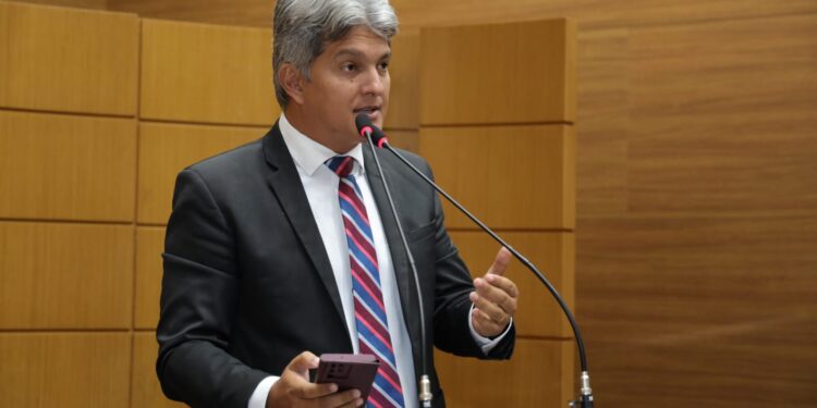 Indicação de Dr. Samuel para regularização do abastecimento de água em Socorro é aprovada na Alese