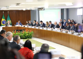 Governo de Sergipe discute PEC da Segurança Pública proposta por Lula