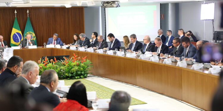 Governo de Sergipe discute PEC da Segurança Pública proposta por Lula