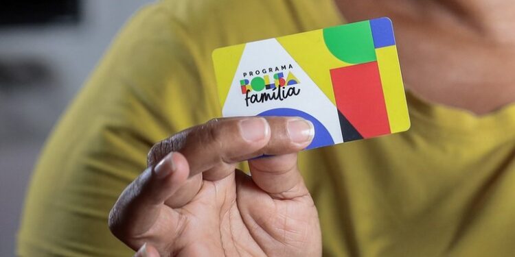 Mais de 379 mil famílias sergipanas recebem o Bolsa Família