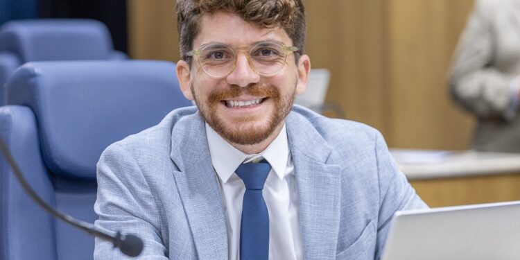 Enem 2024: Emenda de Breno Garibalde garante transporte público gratuito
