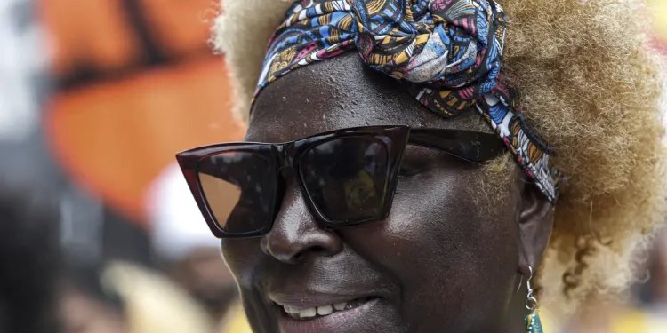 Feriado do Dia Nacional da Consciência Negra tem festas em todo o país