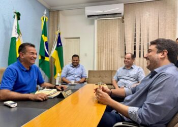Prefeito Adailton Sousa recebe representantes da FAESE para discutir novidades sobre o Sealba 2025