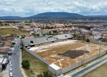 Itabaiana: Estádio Municipal se prepara para receber o gramado; drenagem do solo já foi concluída