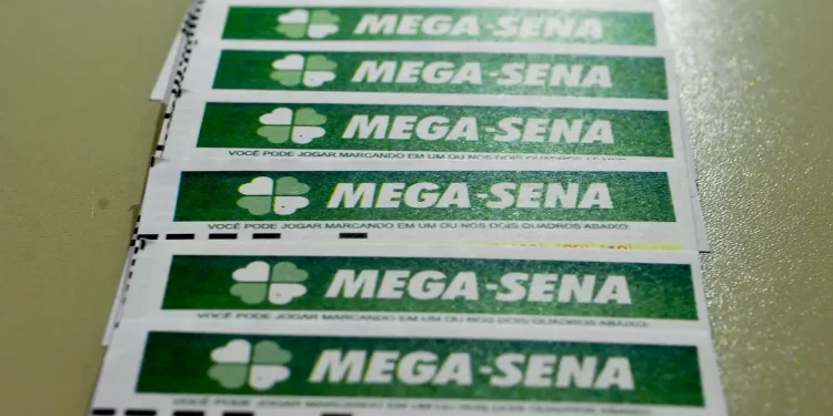 Mega-Sena acumula novamente e prêmio principal vai para R$ 200 milhões