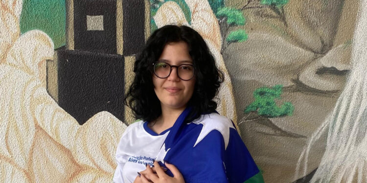 Aluna de escola pública de Sergipe é selecionada para participar do Programa Jovem Embaixador 2025
