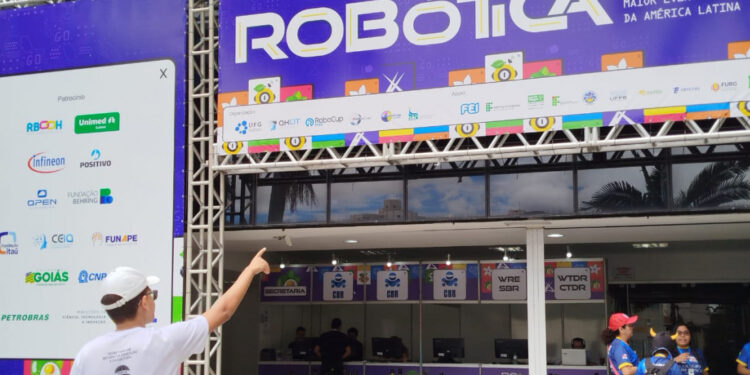 Estudantes da rede pública estadual participam de Competição Nacional de Robótica