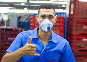 Setor industrial eleva SE para o 2º lugar em geração de emprego