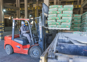 Governo de Sergipe apoia reativação de fábrica de cimentos em Nossa Senhora do Socorro