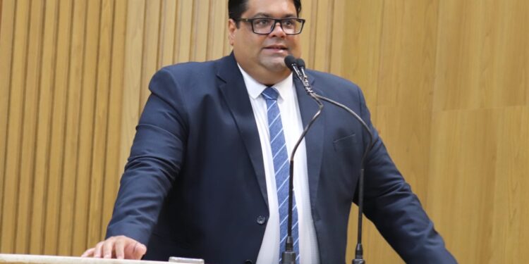 “Educação é prioridade no Governo com anúncio da 1ª Universidade Estadual”