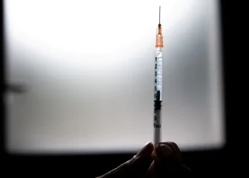 Rússia anuncia vacina contra o câncer para 2025