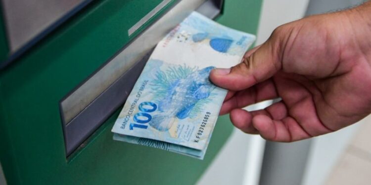 Bancos têm horários reduzidos de atendimento no final de ano