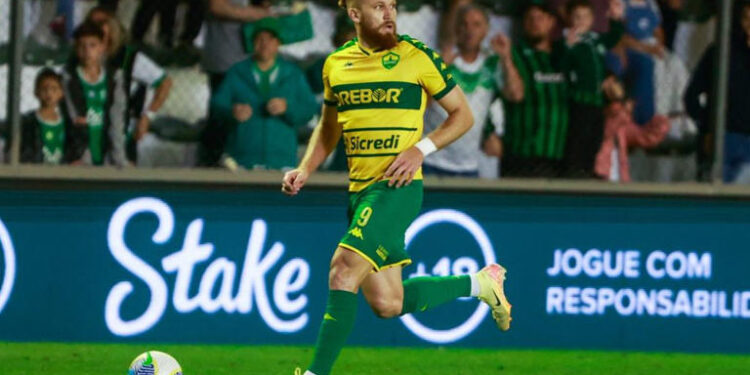 Empresário de Isidro Pitta surpreende e abre o jogo sobre interesse do Bahia: “Valores altos”