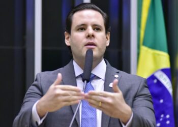 Rodrigo Valadares vota a favor da castração química de pedófilos e critica postura da esquerda 
