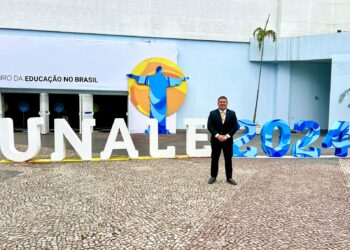 Deputado Kaká Santos participa de conferência que reúne parlamentares de todo o Brasil