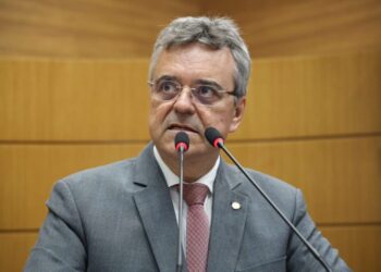 Luciano Pimentel alerta para importância de incluir educação financeira na grade curricular das escolas de Sergipe