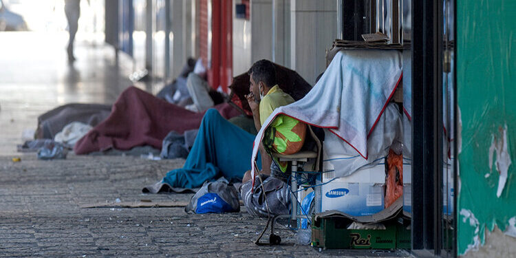 População em situação de rua no Brasil soma 308 mil pessoas, revela estudo