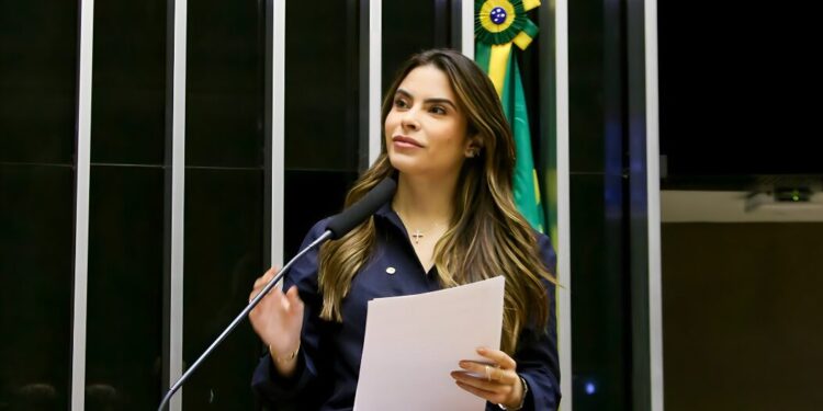 Deputada Yandra Moura tem urgência do PL 2032/2023 aprovada