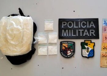 Polícia Militar prende mulher suspeita de tráfico ilícito de drogas em Poço Redondo