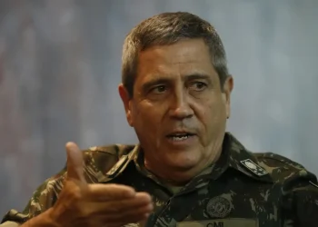 Polícia Federal prende Braga Netto