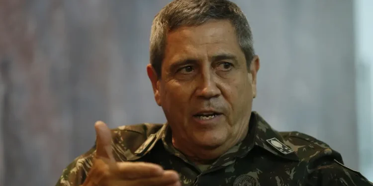 Polícia Federal prende Braga Netto