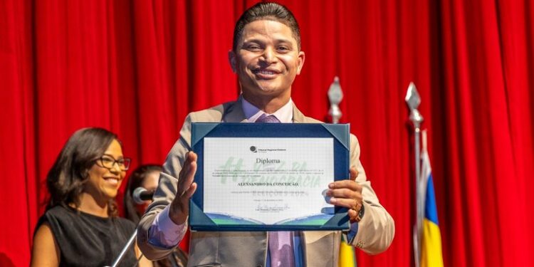 Pela quarta vez, Soneca é diplomado vereador em Aracaju