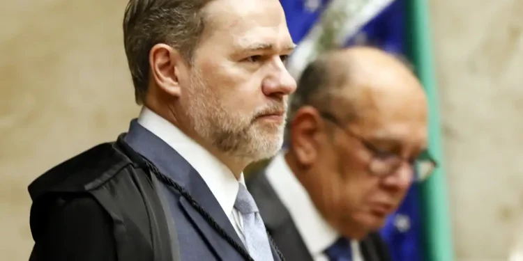 Voto de Toffoli responsabiliza redes por conteúdos ilegais de usuários