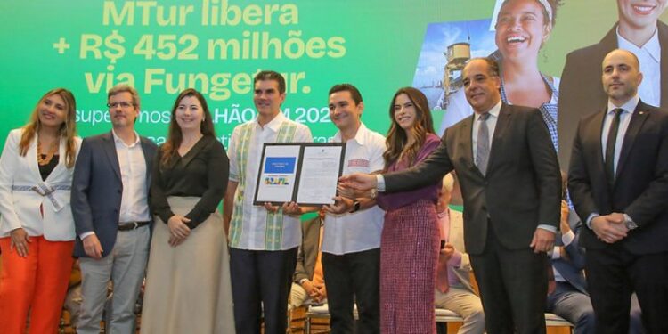 Yandra Moura intermedia recursos de R$ 27 mi para o turismo de Sergipe