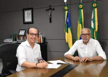 Prefeito sanciona leis que asseguram subsídio tarifário no transporte coletivo e gratuidade para pessoas com deficiência em Aracaju