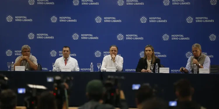 Procedimento “foi um sucesso” e presidente Lula já está conversando