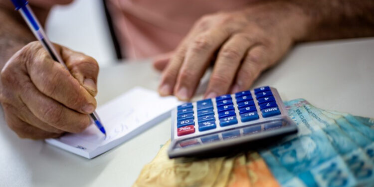 Governo inicia repasse de recursos da concessão da Deso para municípios