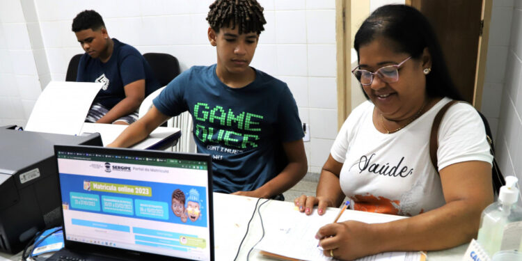 Rede Estadual de Ensino abre matrícula online para 2025 no dia 8 de janeiro