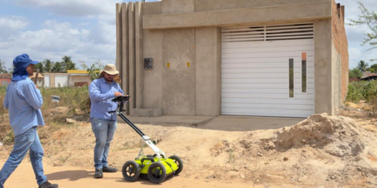 Deso monitora ligações clandestinas de água no povoado Brasília, em Lagarto