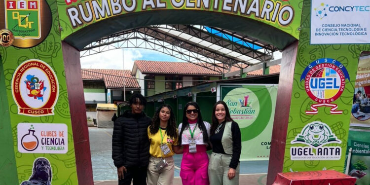 Centro de Excelência de Canindé tem projetos de destaque em feira científica internacional no Peru