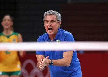 José Roberto Guimarães receberá o Troféu Adhemar Ferreira da Silva