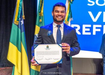 Maurício Maravilha é empossado vereador de Aracaju e promete mandato resolutivo