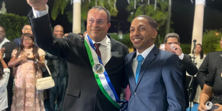 César Resende é empossado para o seu segundo mandato como prefeito de Rosário do Catete