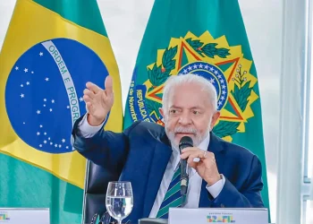 Prioridade do governo em 2025 é baratear os alimentos, diz Lula